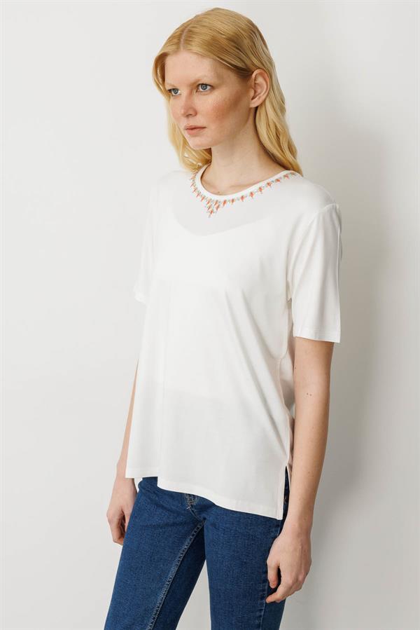 Kadın Sıfır Yaka Basic Penye T-shirt Ekru