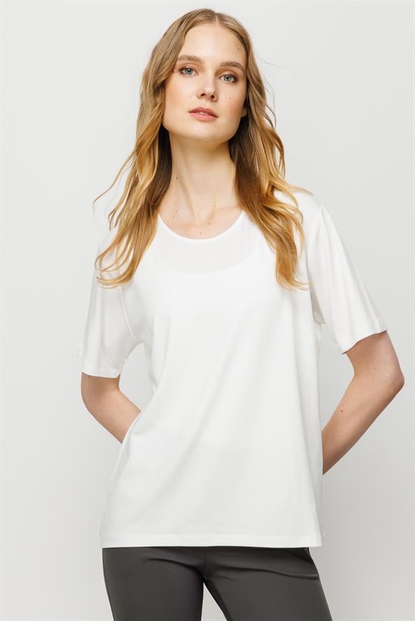 Женская базовая хлопковая футболка с круглым вырезом цвета слоновой кости