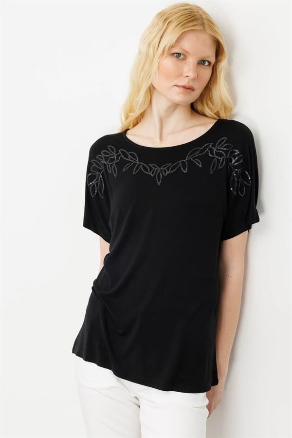 Kadın Sıfır Yaka Boncuk İşlemeli Penye T-shirt Siyah