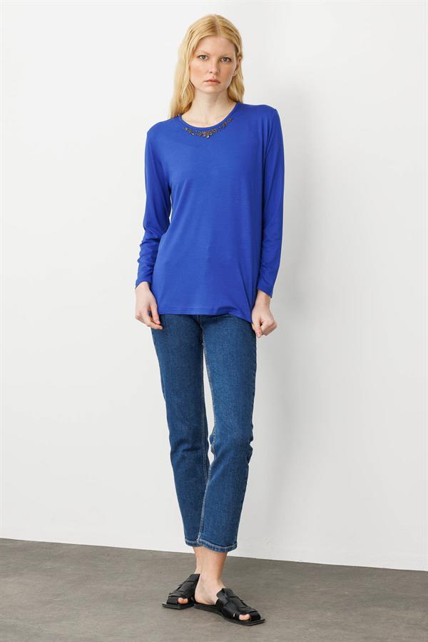 Kadın V Yaka Boncuk İşlemeli Penye Bluz Saks