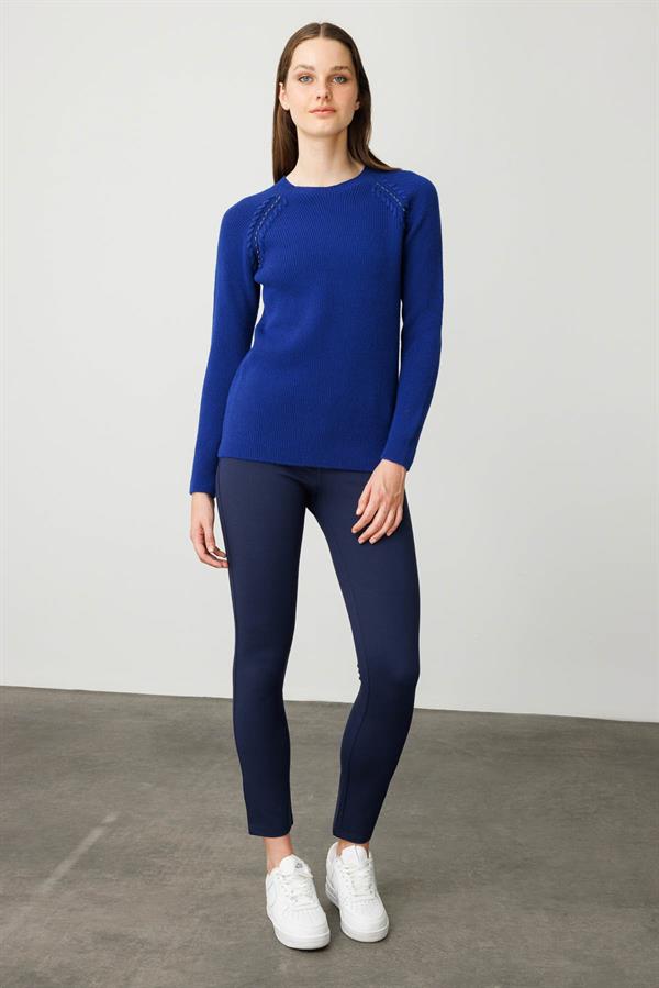 Kadın Sıfır Yaka Boncuklu Yün Kazak K.S.Mavi