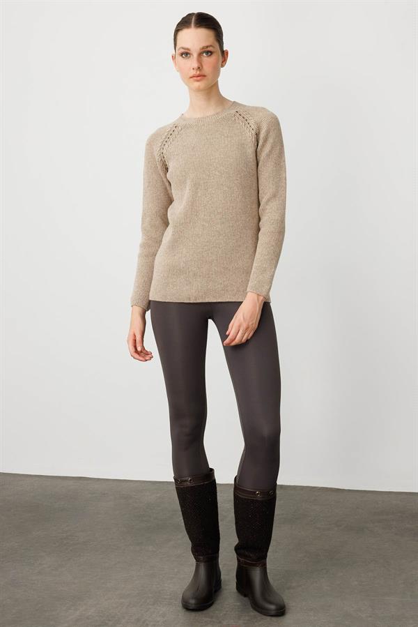 Kadın Sıfır Yaka Boncuklu Yün Kazak K.Bej