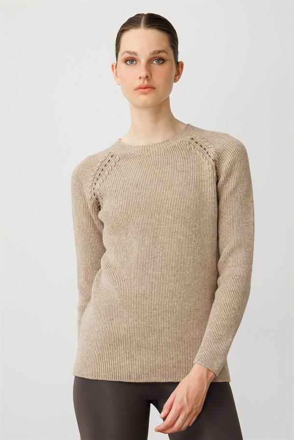 Kadın Sıfır Yaka Boncuklu Yün Kazak K.Bej