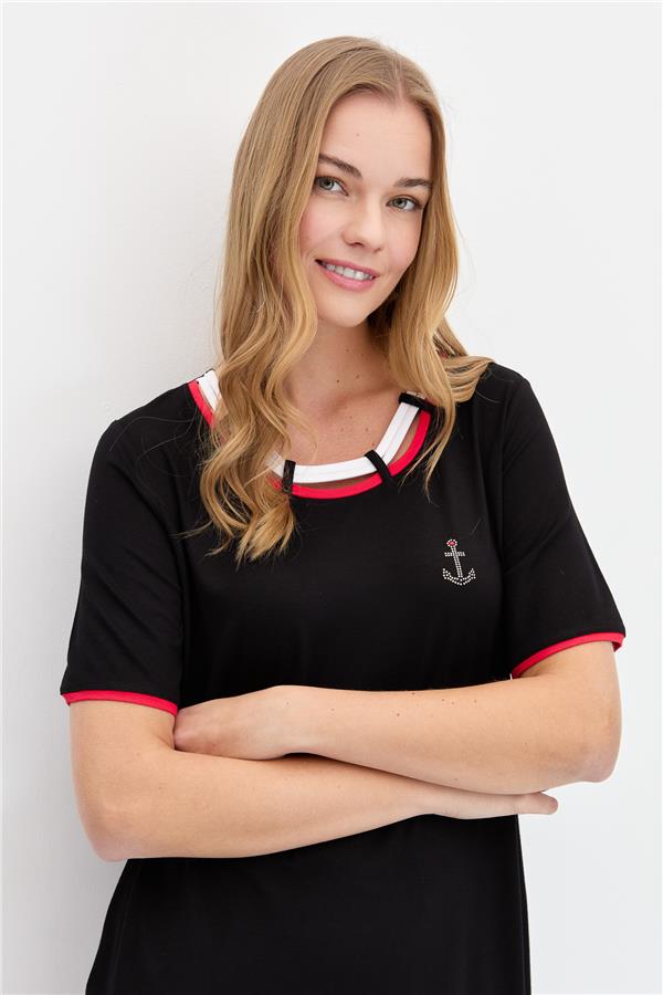 Женское платье с вышивкой якоря и круглым вырезом