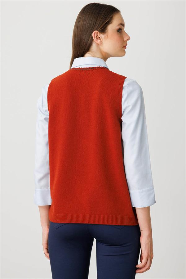 Kadın Sıfır Yaka Cebi ve Yakası Renkli Tığlamalı Yün Süveter K.Kiremit