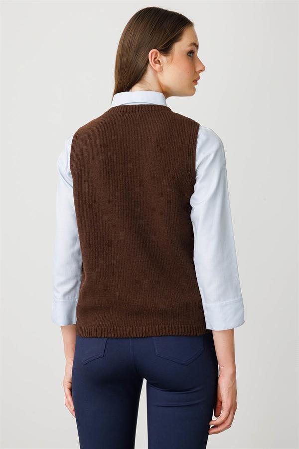 Kadın Sıfır Yaka Cep Üstü Çiçek Nakışlı Yün Süveter M.Kahve