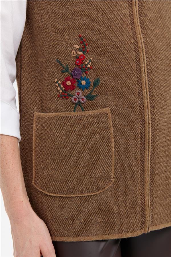 Kadın Sıfır Yaka Cep Üstü İşlemeli Kısa Yün Yelek V.Camel