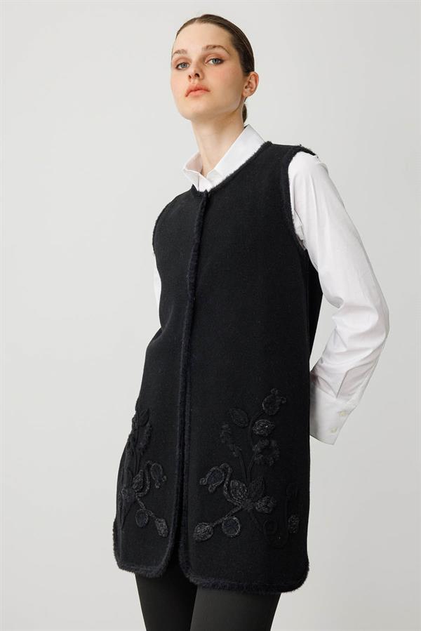 Kadın Sıfır Yaka Çiçekli Uzun Yün Yelek Siyah