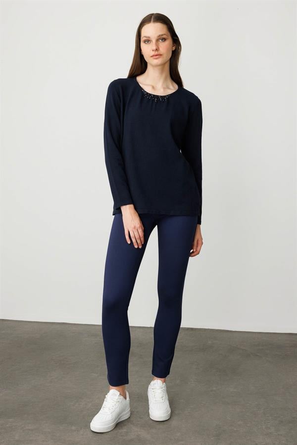 Kadın Dantel Çiçek İşlemeli Ligralı Bluz K.Lacivert