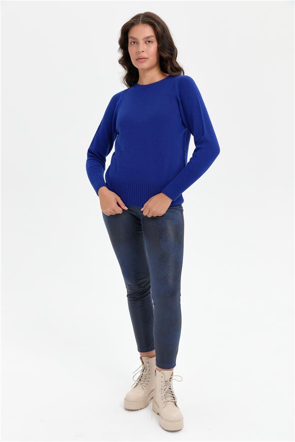 Kadın Sıfır Yaka Dikişsiz Eteği ve Kolu Uzun Lastik Yün Kazak K.S.Mavi