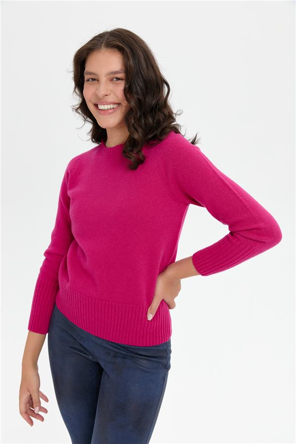 Kadın Sıfır Yaka Dikişsiz Eteği ve Kolu Uzun Lastik Yün Kazak Sıklamen