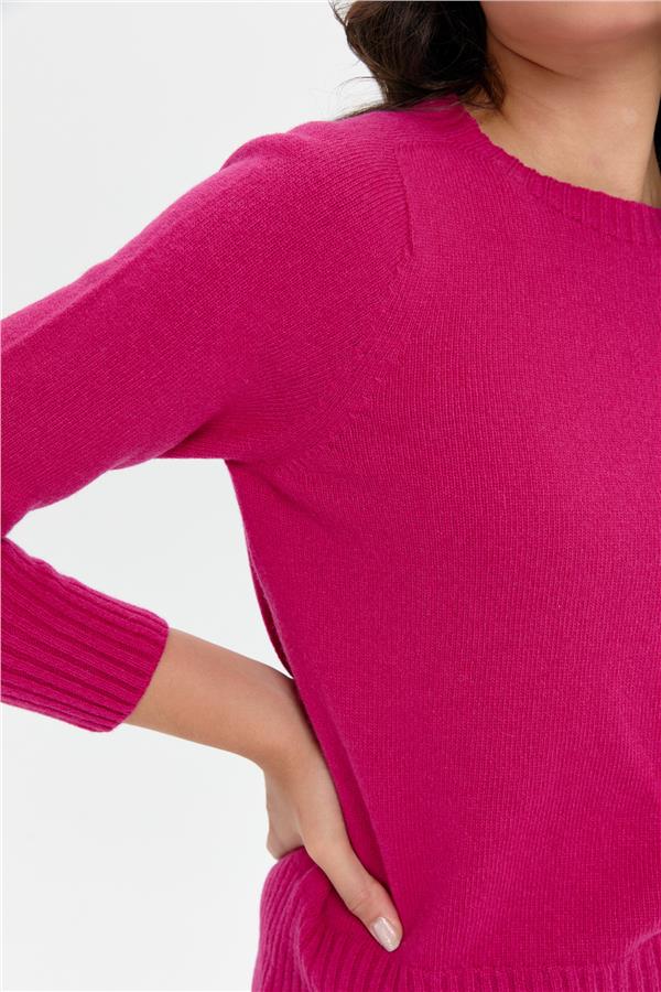 Kadın Sıfır Yaka Dikişsiz Eteği ve Kolu Uzun Lastik Yün Kazak Sıklamen