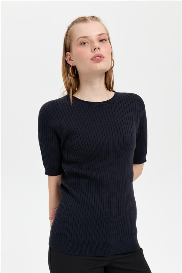 Kadın Sıfır Yaka Dikişsiz Kısa Kollu Kazak Lacivert