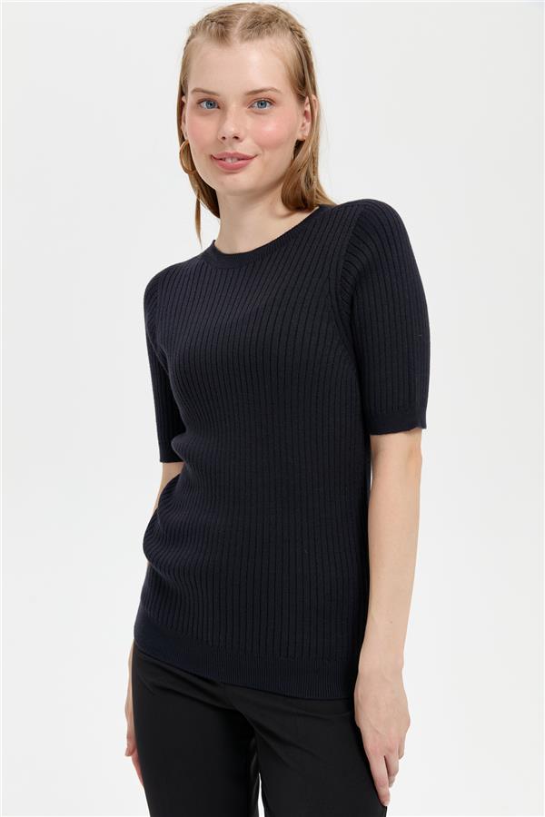 Kadın Sıfır Yaka Dikişsiz Kısa Kollu Kazak Lacivert