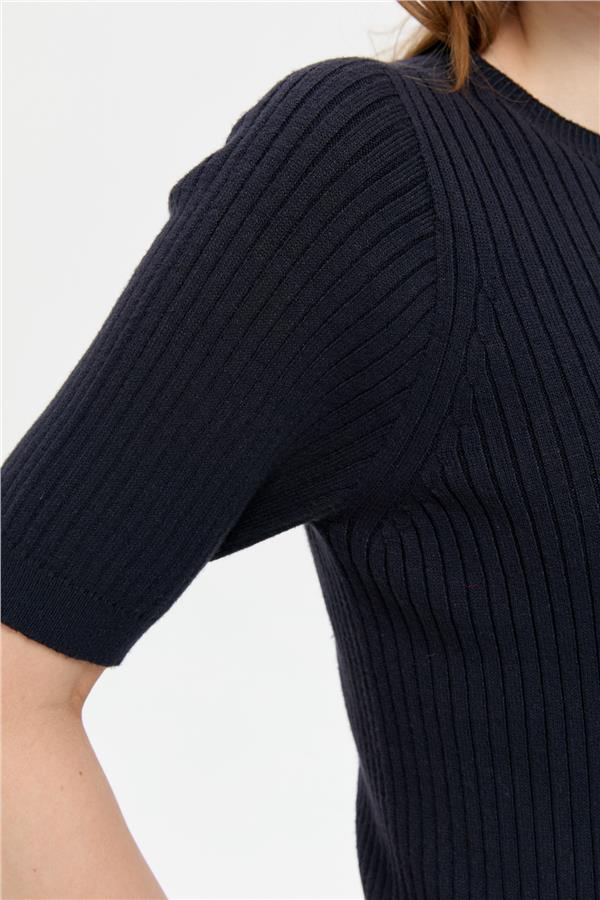 Kadın Sıfır Yaka Dikişsiz Kısa Kollu Kazak Lacivert