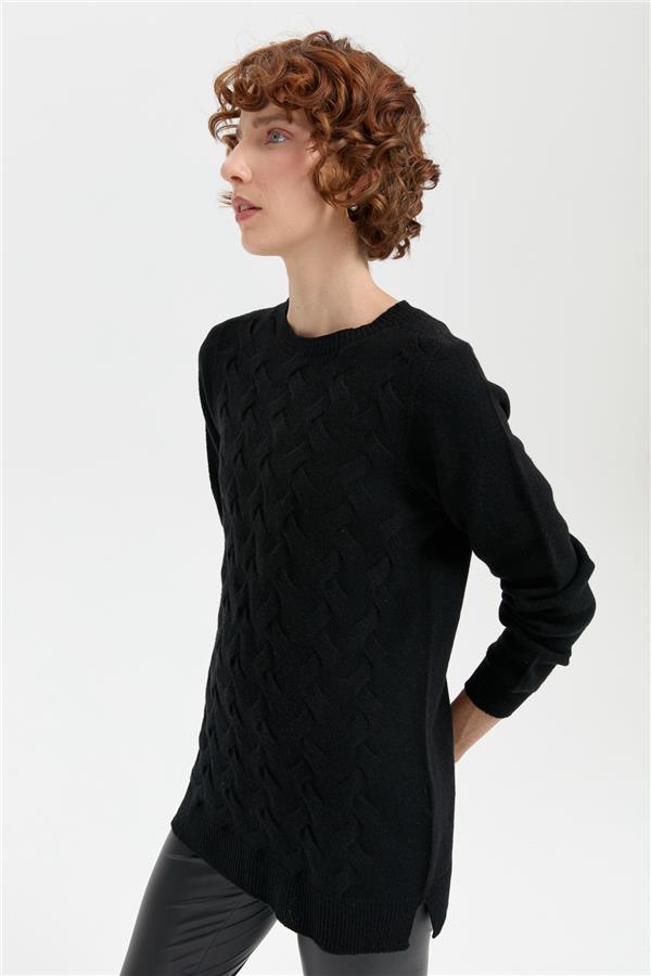 Kadın Sıfır Yaka Önü Saç Örgülü Yün Kazak Siyah