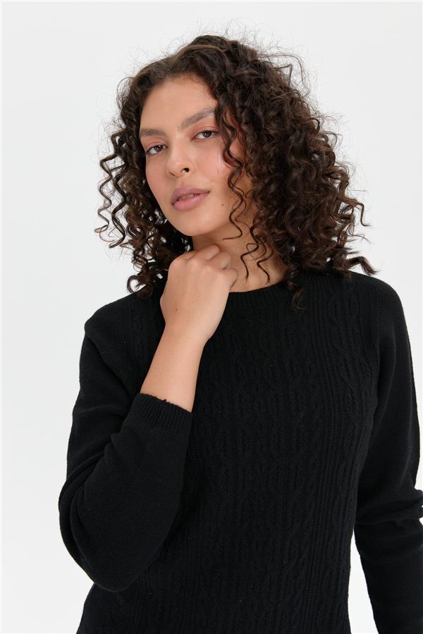 Kadın Sıfır Yaka Dikişsiz Önü Yürütmeli Yün Kazak Siyah