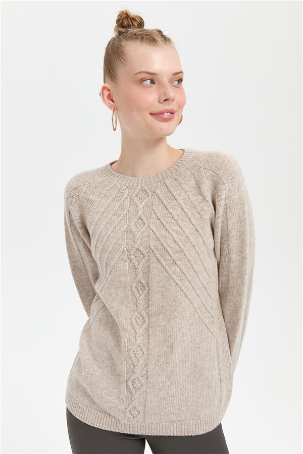 Kadın Sıfır Yaka Dkişsiz Önü Yürütmeli Yün Kazak V.Bej