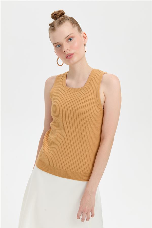 Kadın Sıfır Yaka Dikişsiz Süveter Camel