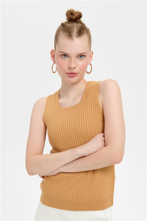 Kadın Sıfır Yaka Dikişsiz Süveter Camel