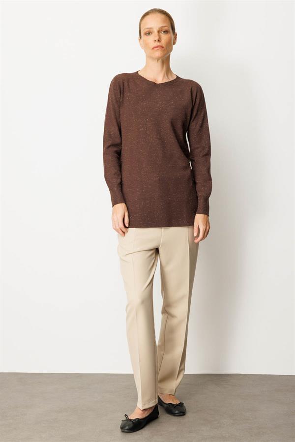 Kadın Sıfır Yaka Dikişsiz Yanları Düğmeli Simli Kazak Kahve