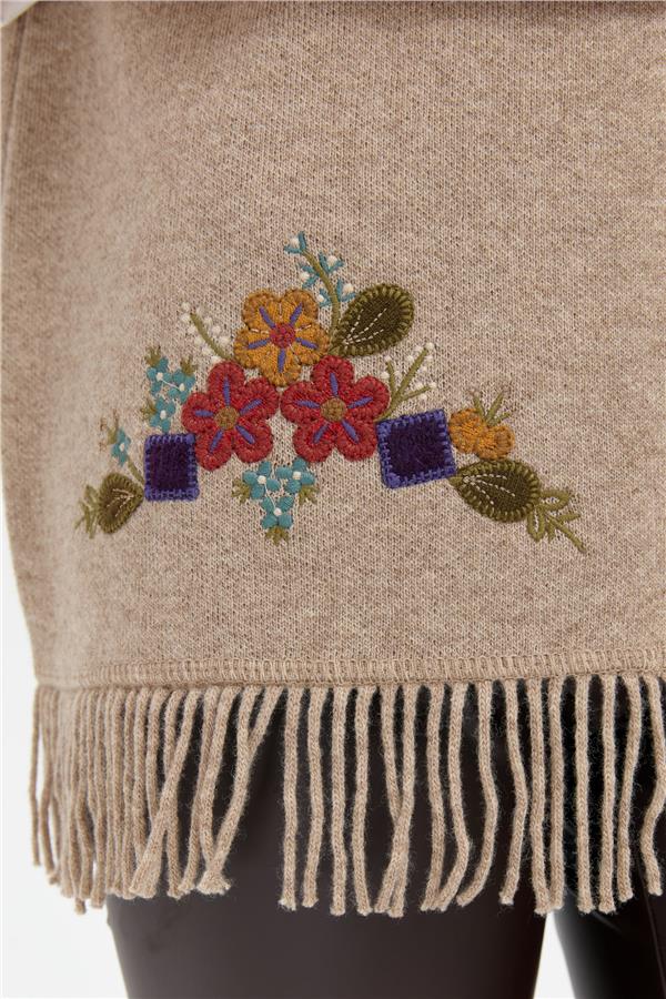 Kadın Sıfır Yaka Eteği İşlemeli Yün Yelek K.Bej