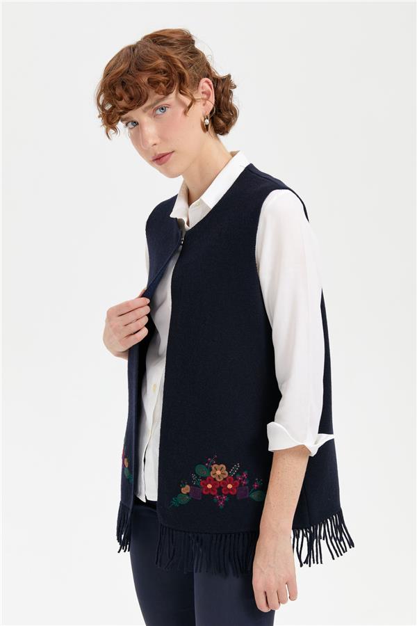 Kadın Sıfır Yaka Eteği İşlemeli Yün Yelek K.Lacivert