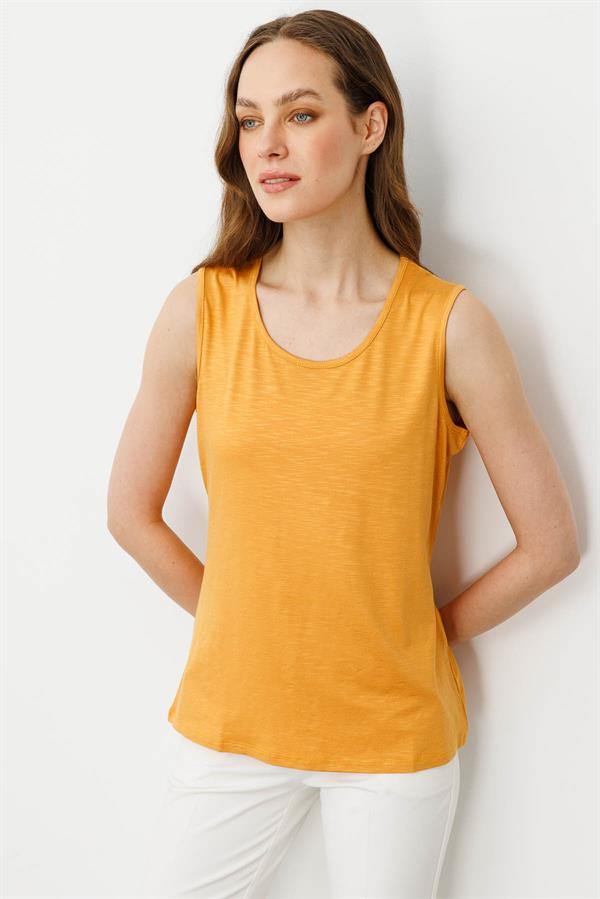 Kadın Sıfır Yaka Flamlı Kumaş Basic Askılı Tshirt Hardal