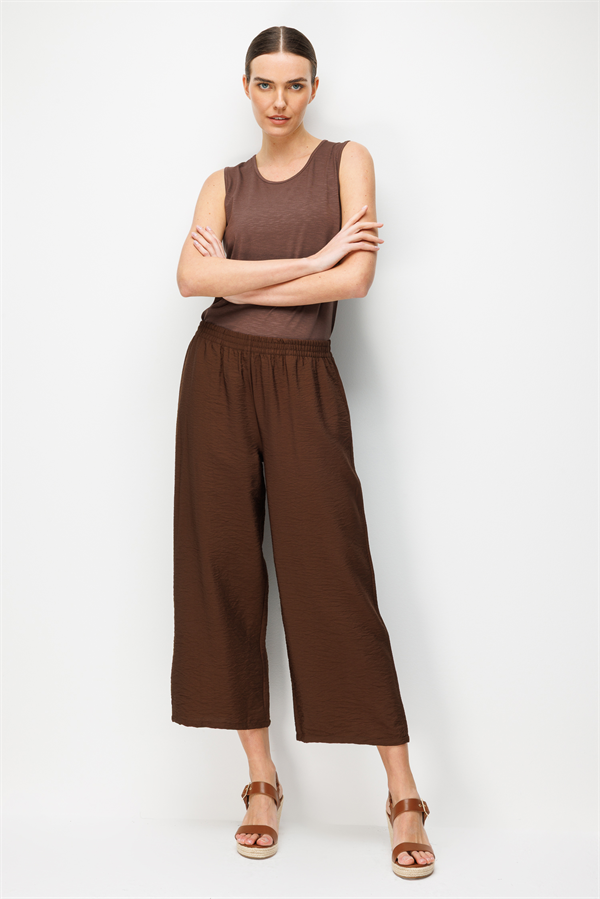 Kadın Sıfır Yaka Flamlı Kumaş Basic Askılı Tshirt Kahve