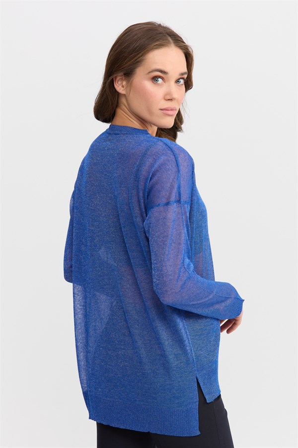 Женская тонкая блуза с круглым вырезом и люрексом на воротнике голубая 