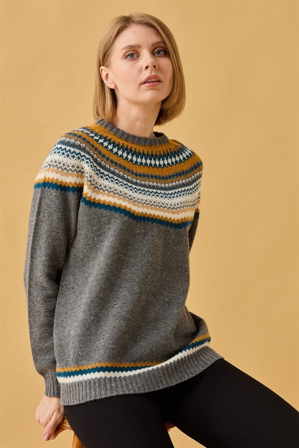 Женский шерстяной свитер с круглым вырезом и отделкой копченый