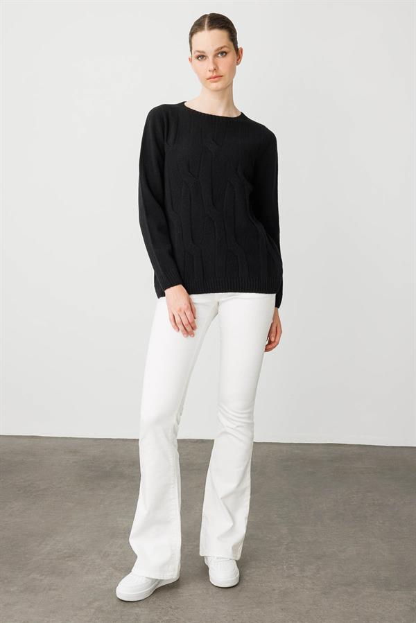 Kadın Sıfır Yaka Kalın Yürütmeli Yün Kazak Siyah