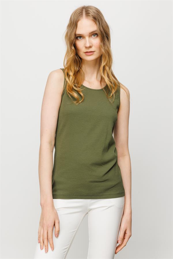 Женская хлопковая облегающая майка на бретельках с круглым вырезом хаки 