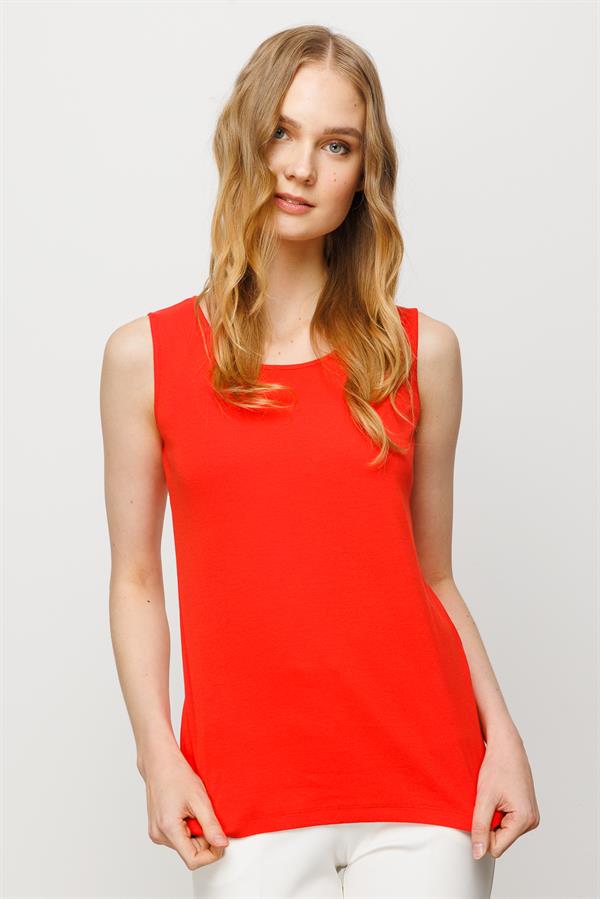 Женская хлопковая облегающая майка на бретельках с круглым вырезом оранжевая 