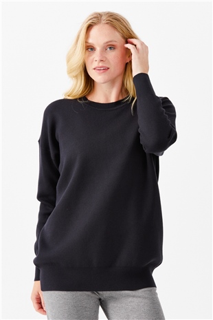 Женская блузка с круглым вырезом синяя