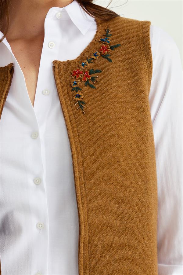 Женский шерстяной жилет с кружевной вышивкой и нулевым воротником