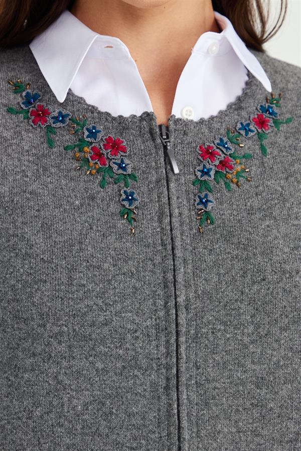 Женский шерстяной жилет с кружевной вышивкой и нулевым воротником