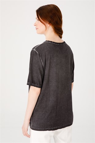 Kadın Sıfır Yaka Kısa Kol Deri İşlemeli Penye Bluz Siyah