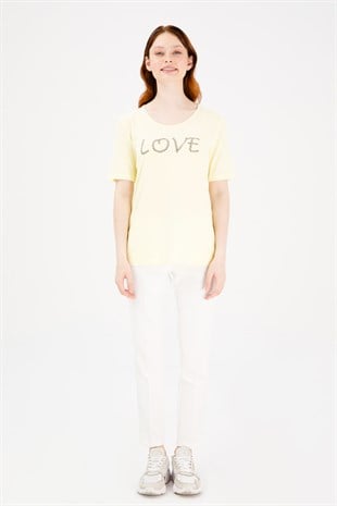 Женская трикотажная футболка с надписью Love с круглым вырезом и коротким рукавом желтого цвета