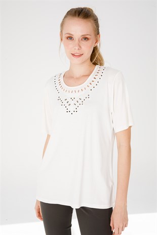 Женская трикотажная блуза с камнями с круглым вырезом и коротким рукавом цвета слоновой кости