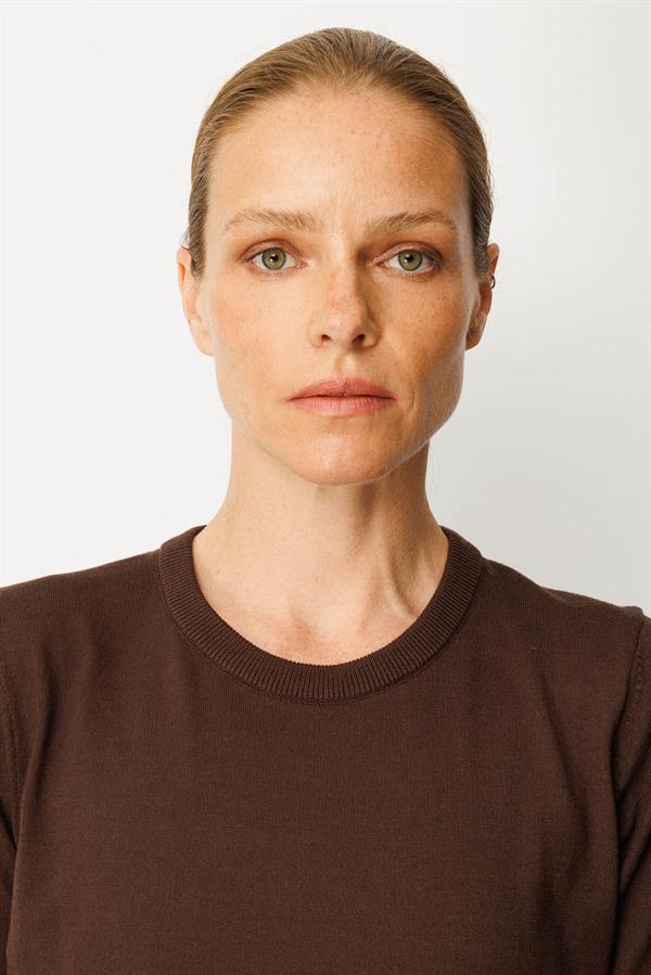 Kadın Sıfır Yaka Kısa Kollu Düz Bluz Kahve