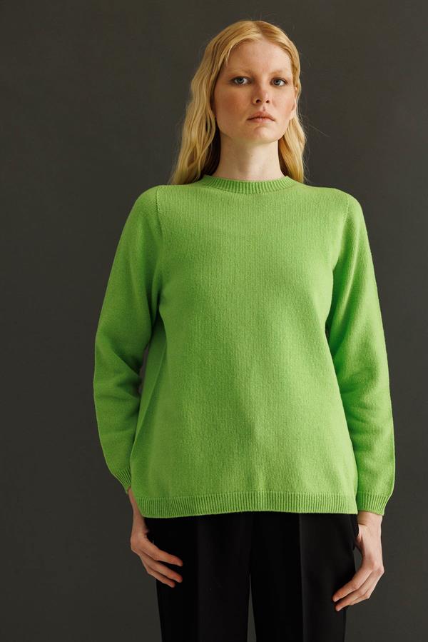 Kadın Sıfır Yaka Klasik Yün Kazak A.E.Yeşili