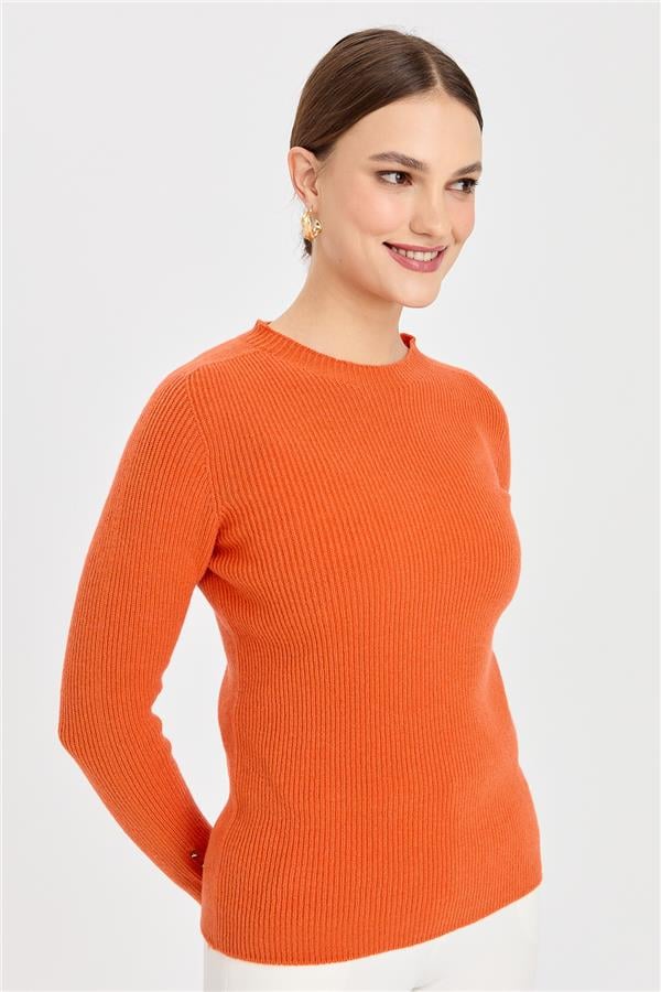 Женский шерстяной свитер на пуговицах с круглым вырезом