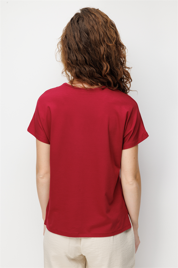 Kadın Sıfır Yaka Nakış İşlemeli Düşük Kollu Penye T-shirt Vişne