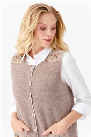 Женский жилет на пуговицах с круглым вырезом и карманом на плече с отделкой, бежевый 