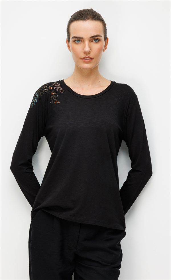 Kadın Sıfır Yaka Omuzu Nakış İşlemeli Penye Bluz Siyah