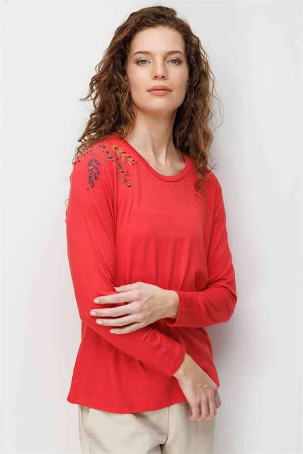Kadın Sıfır Yaka Omuzu Nakış İşlemeli Penye Bluz Mercan