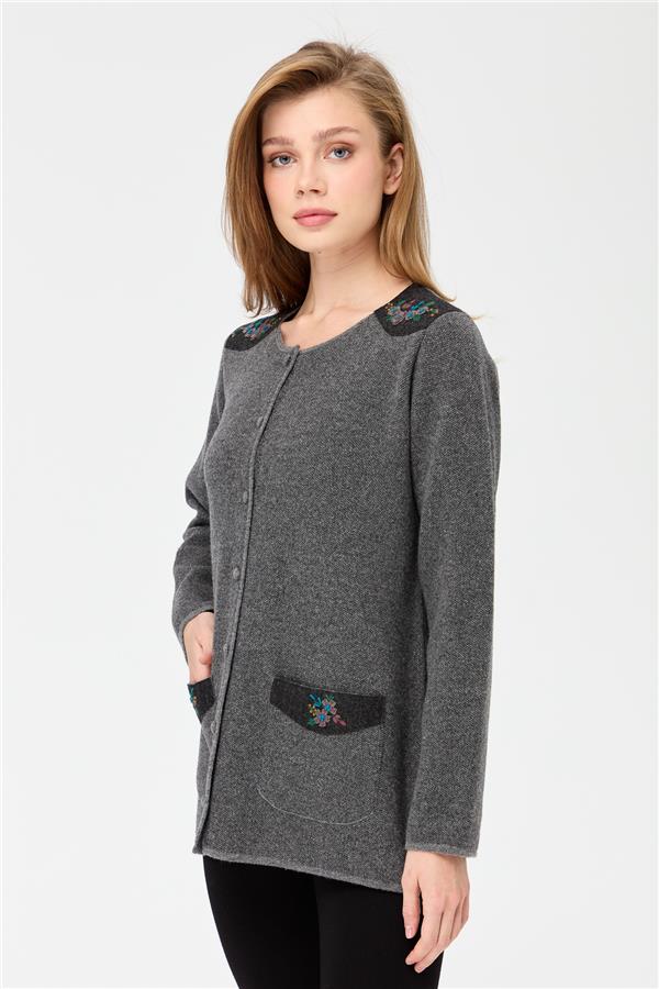 Женская шерстяная куртка с круглым вырезом, плечами и карманами из фетра с вышивкой