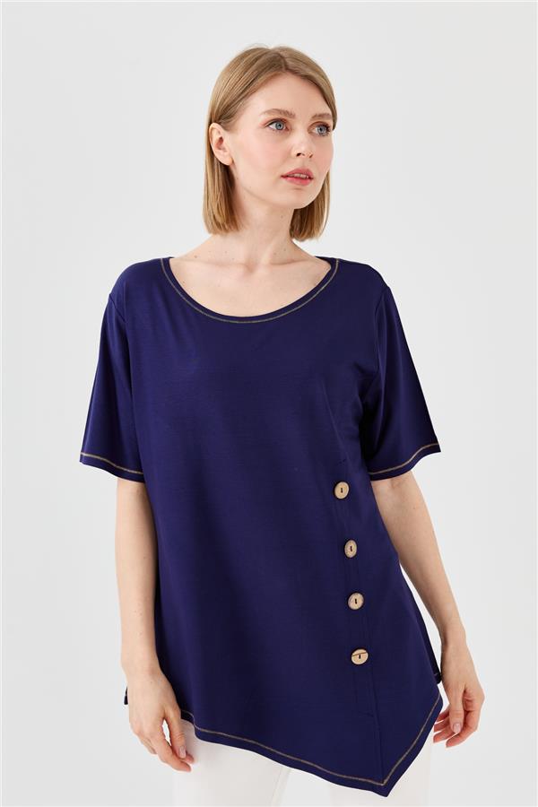 Женская хлопковая футболка с круглым вырезом на деревянной пуговице спереди темно синяя 