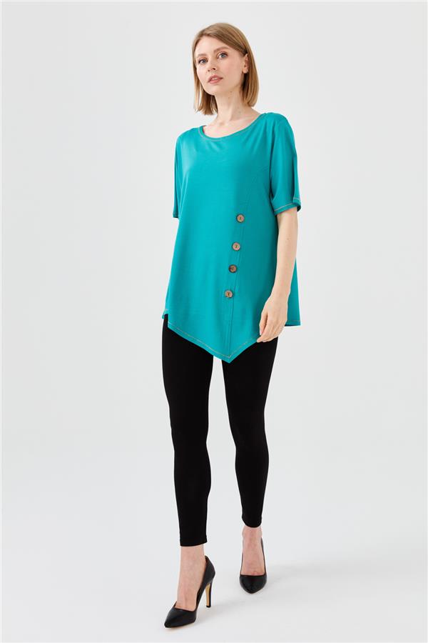 Женская хлопковая футболка с круглым вырезом на деревянной пуговице спереди зеленая 